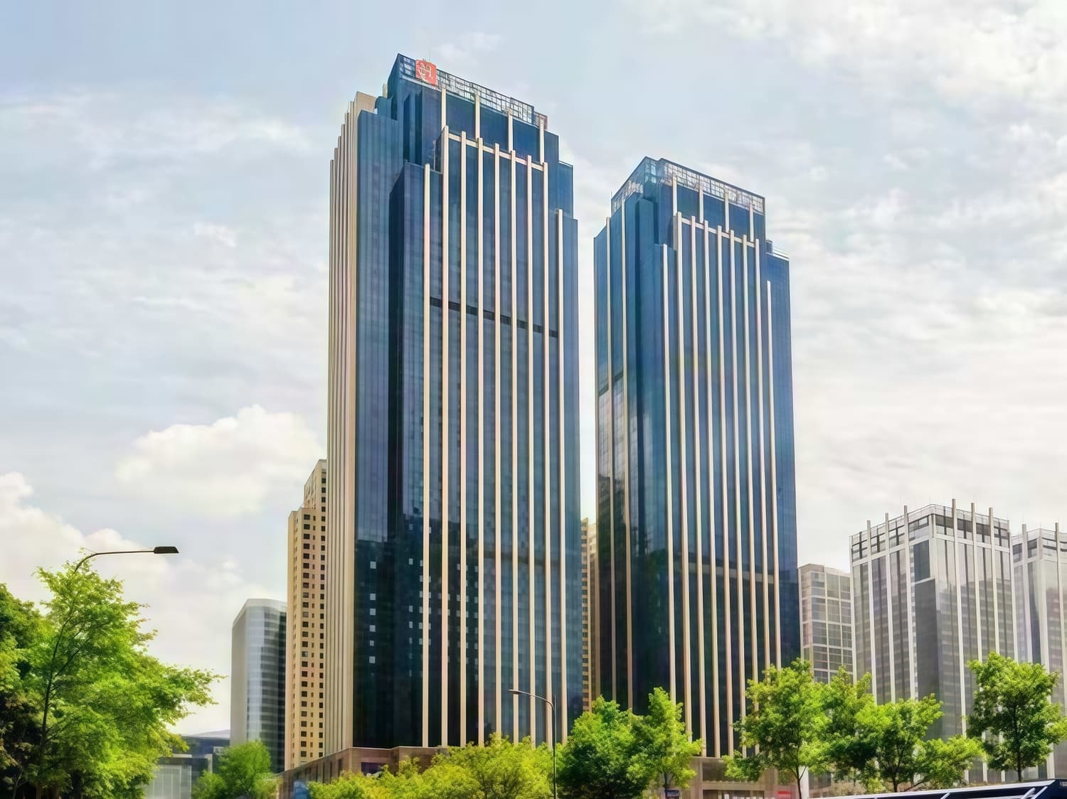 楚峰国际中心外观图